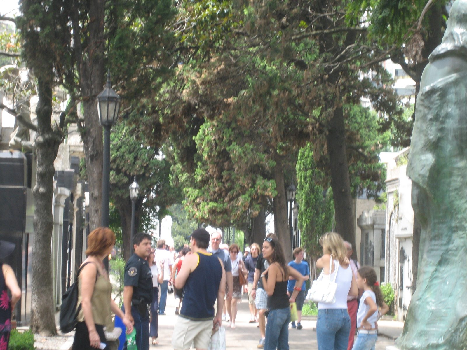 el cementerio es un gran atractivo turistico