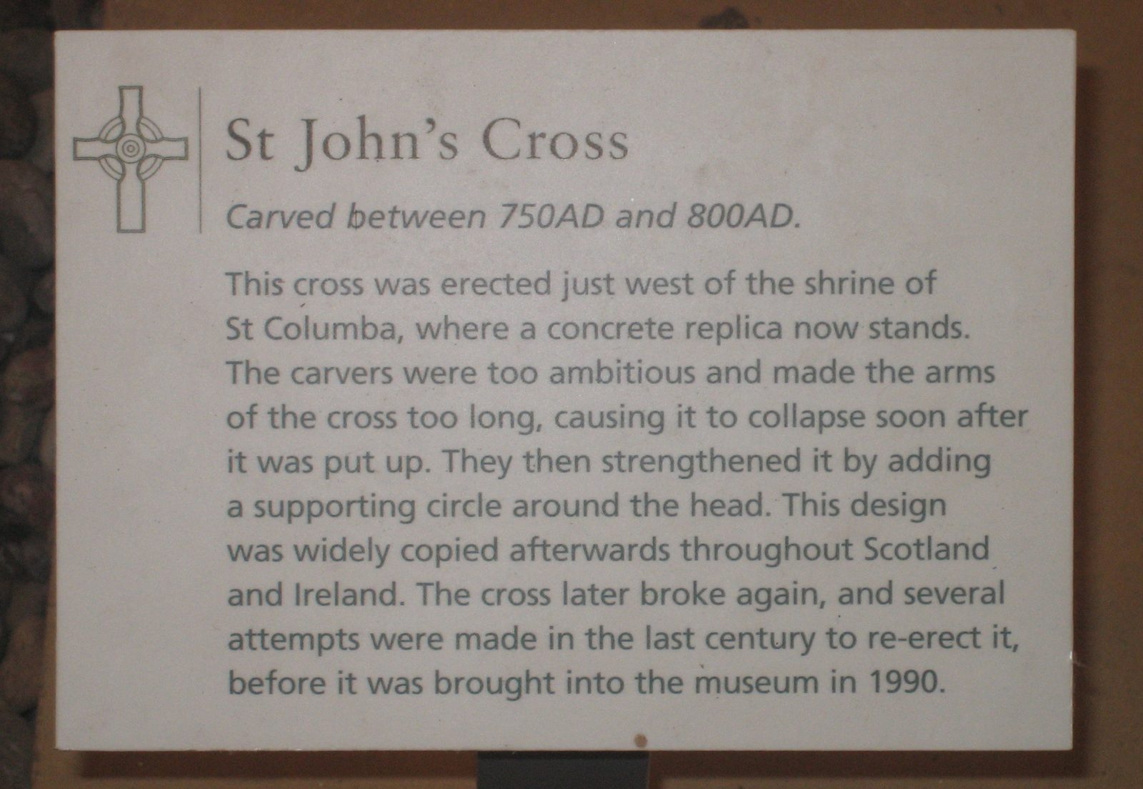 la cruz de St John para ser mas precisos.... del 750despues de Cristo
