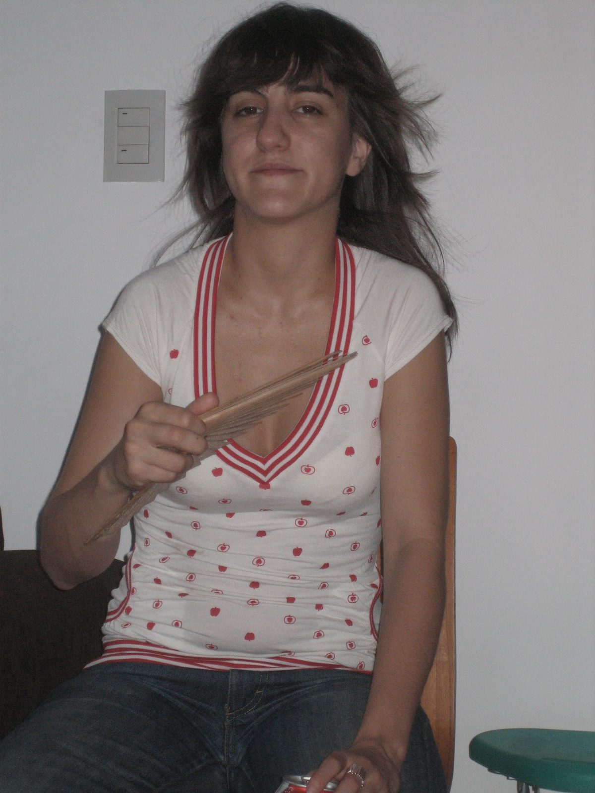 Mariana tiene mucho calor!!!