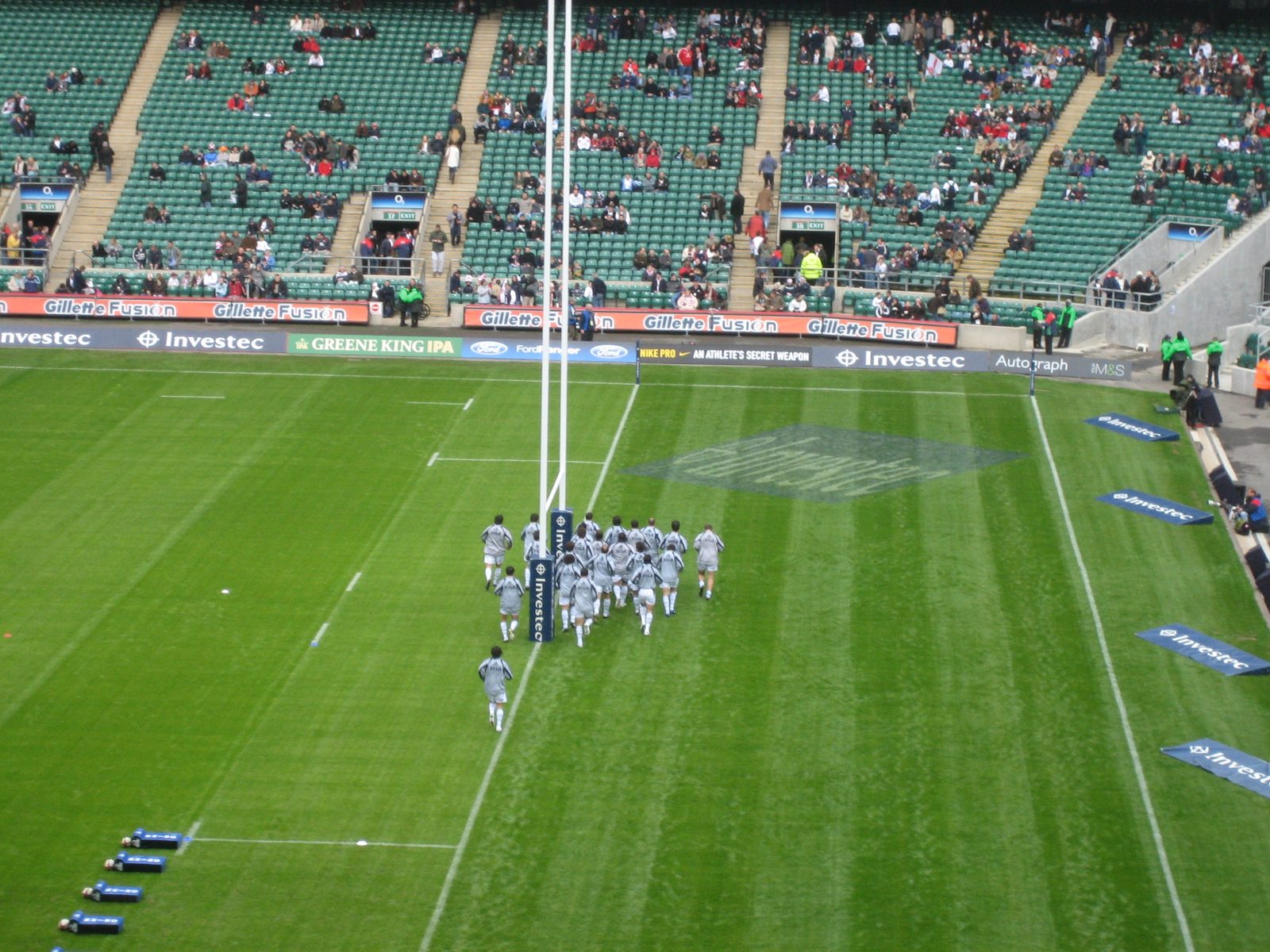 Los Pumas calentando