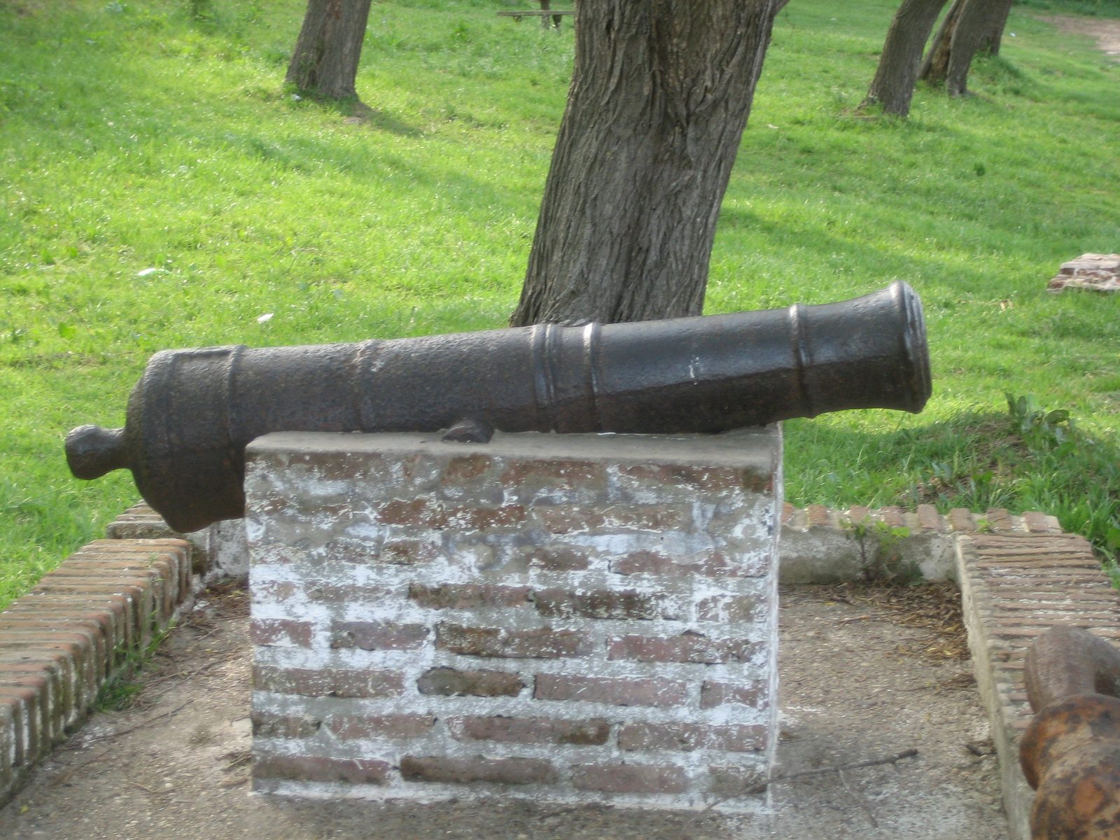 y un cañon tambien!