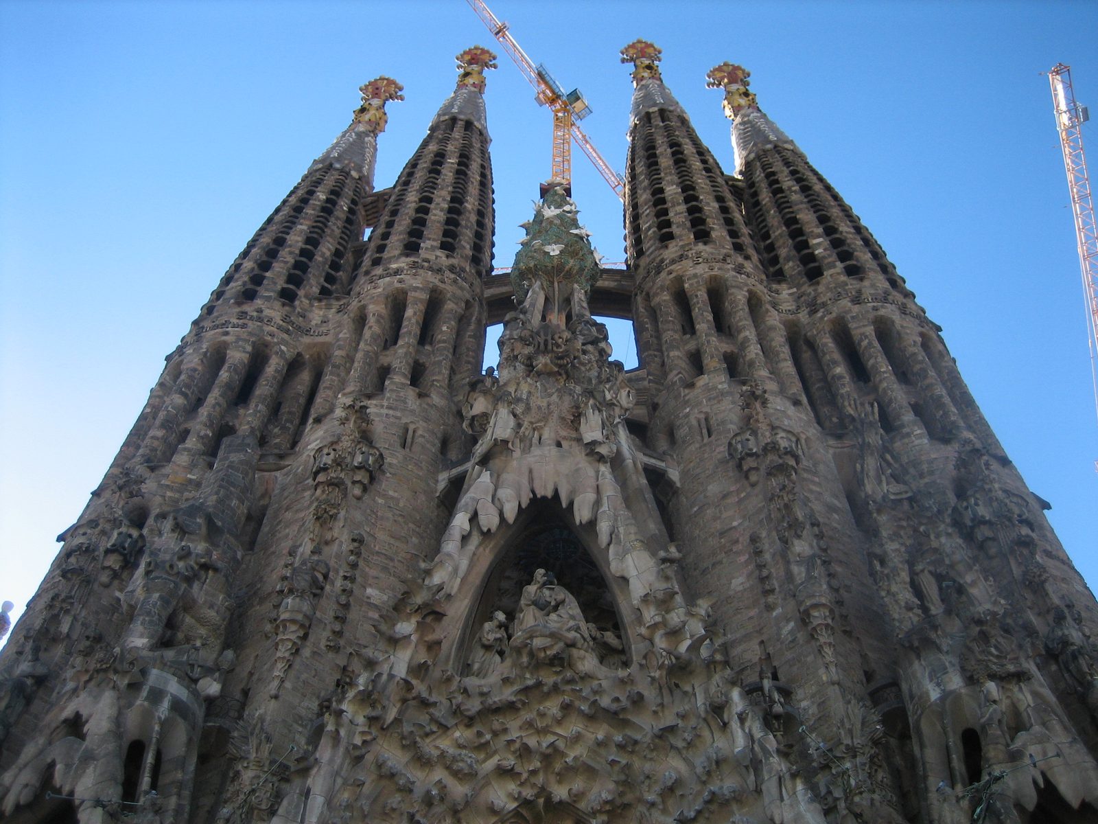 fachada del "Nacimiento"