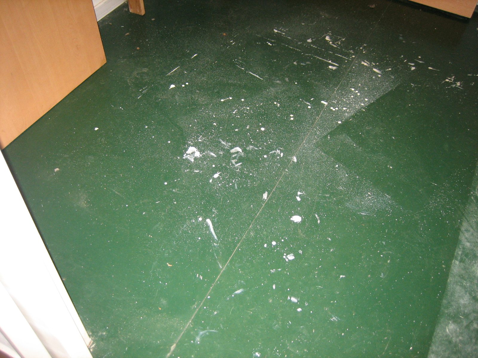 el piso de la habitacion de servicio ... vuela!