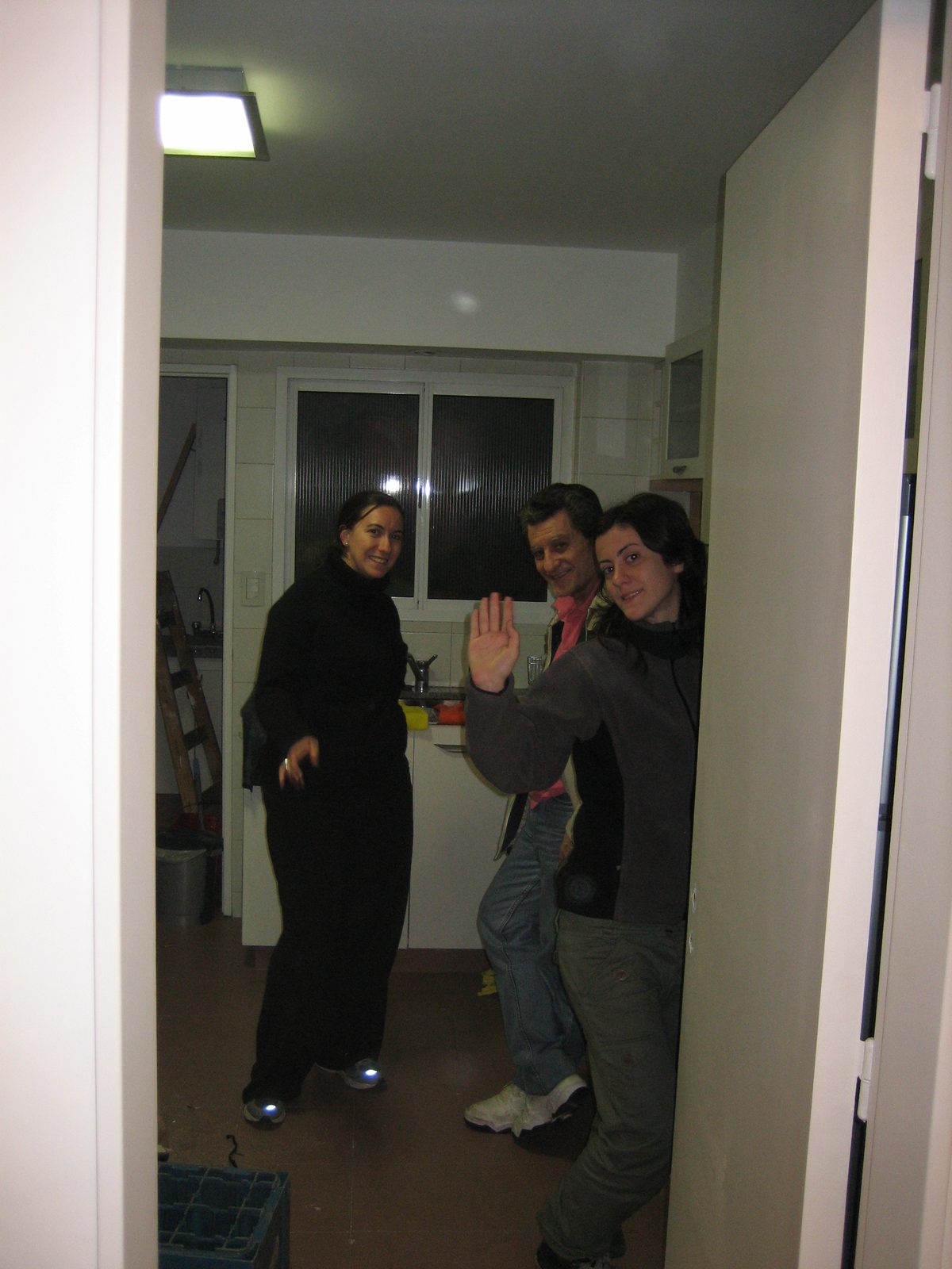 "posando" en la cocina