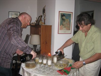 preparando el brindis