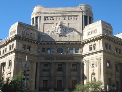 es un banco, pero nos gusto el edificio!