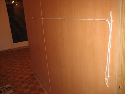 (ya estuvo poniendo cables)