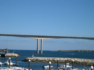 ese puente une Galicia y Asturias