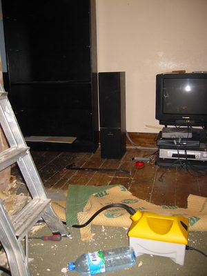 empezamos vaciando los muebles, sacando muebles...